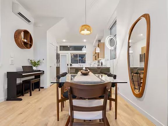 3rd image of 2046 24th Ave S