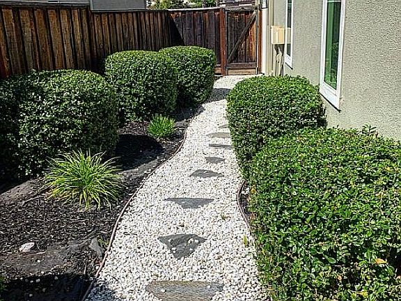 3rd image of 108 Blackstone Dr