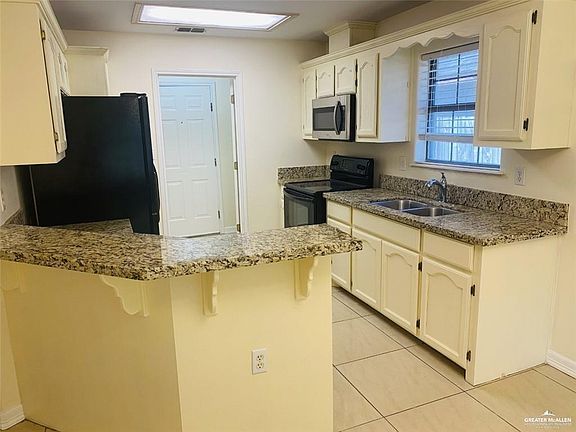 2nd image of 3809 San Gerardo