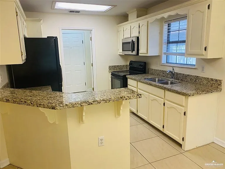 3809 San Gerardo — Photo 2