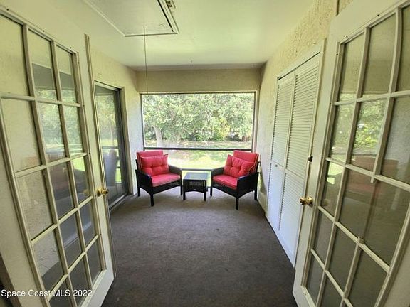 5th image of 3147 Sir Hamilton Cir #10