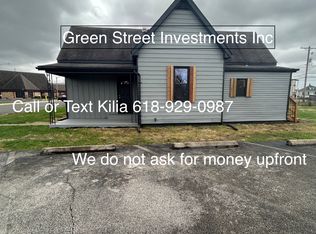 105 S 3rd St, Dupo, IL 62239