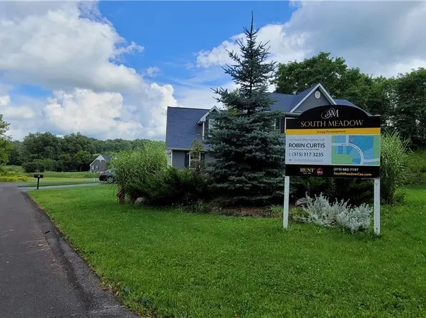 24 S Meadow Dr #9, Cazenovia, NY 13035