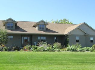 2930 Dickinson Rd, De Pere, WI 54115