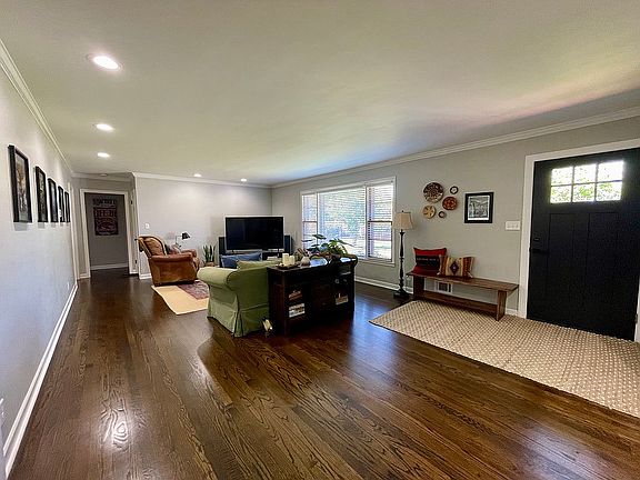 5th image of 1407 Skyline Dr