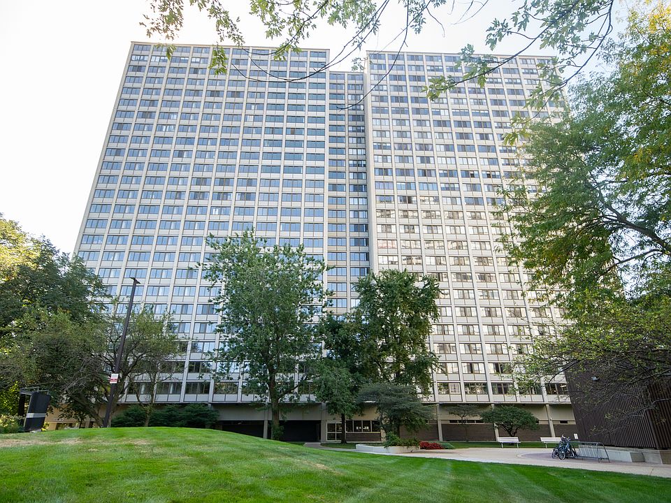 1st image of 4850 S Lake Park Ave APT 1301