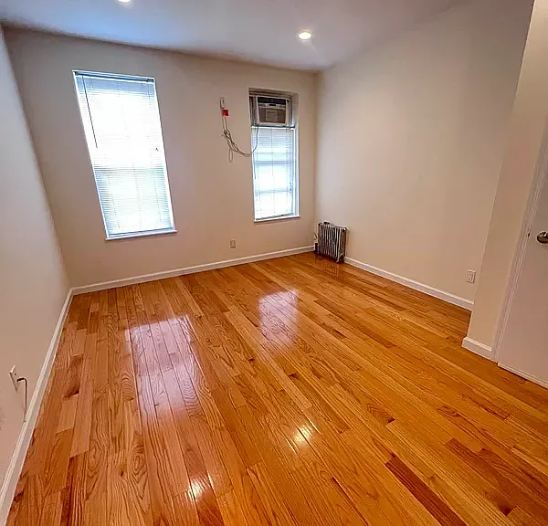247 Wadsworth Ave #5E — Photo 1