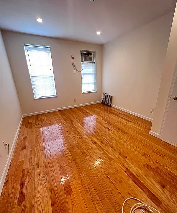 1st image of 247 Wadsworth Ave APT 5E