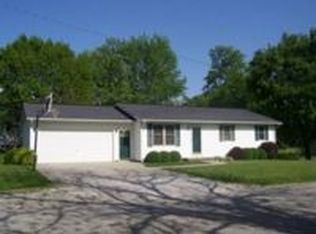 98 S West St, Potomac, IL 61865