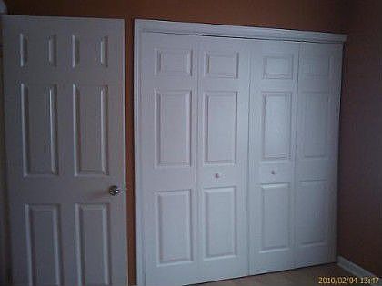3rd image of 935 White Oak Ln
