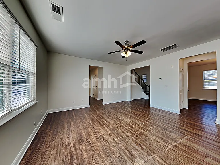 3337 Okelly Dr — Photo 4