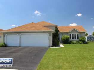 1403 Donegal Dr, Minooka, IL 60447