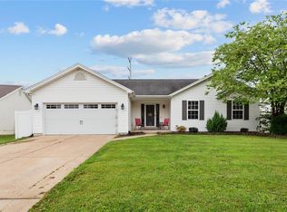 8 Betsys Flag Ct, O'Fallon, MO 63366
