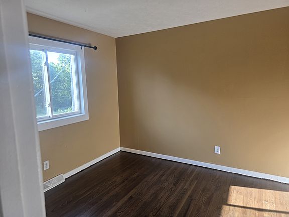 2nd image of 5068 Hendron Rd