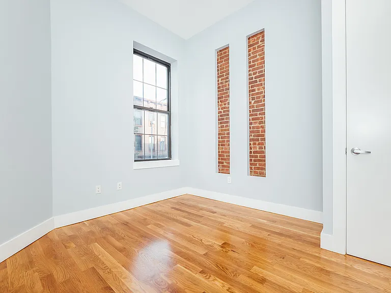 312 Bedford Ave #2 — Photo 5
