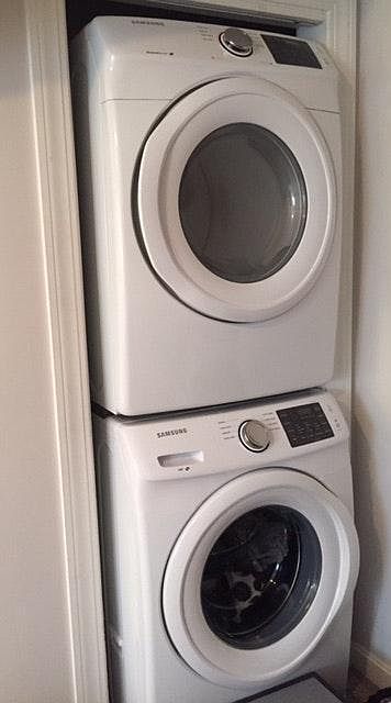 Washer/dryer included in unit
