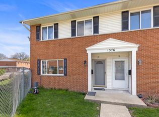 1376 Monomoy St APT F, Aurora, IL 60506