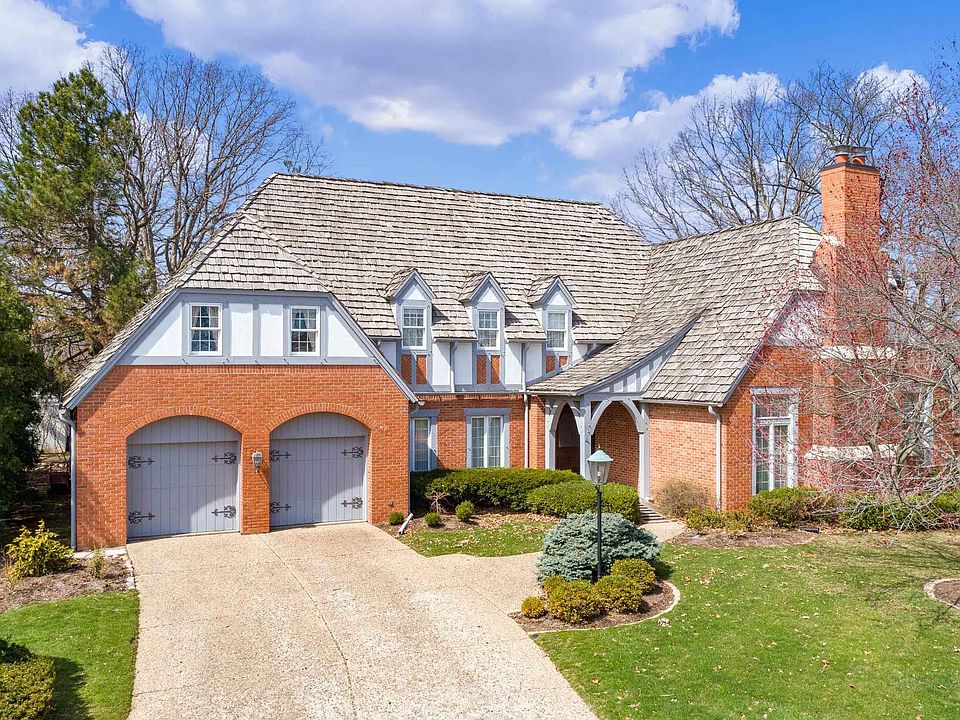 1st image of 323 E Morningside Dr