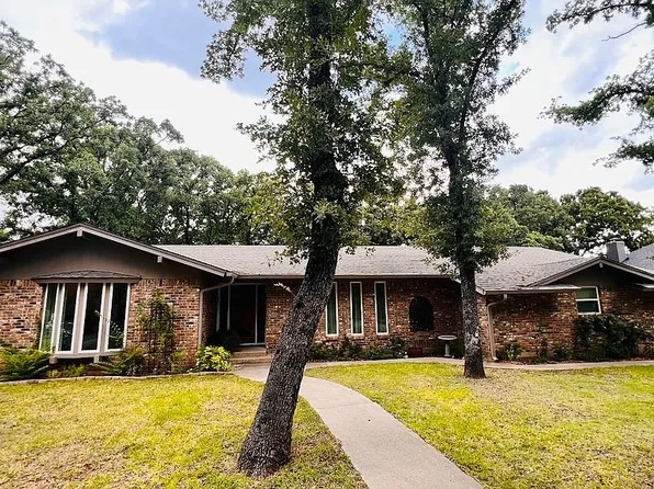 130 Nottingham Cir, Bridgeport, TX 76426