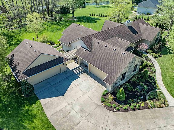 4th image of 2821 Emerald Lake Dr