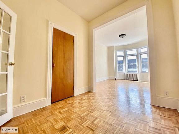 2nd image of 782 Manhattan Ave #3