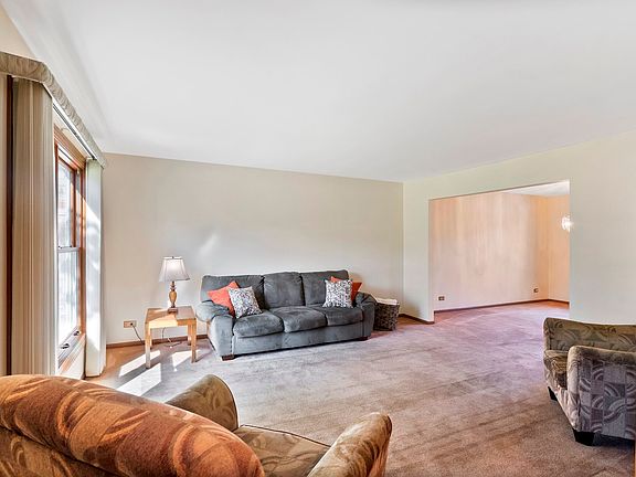 5th image of 4846 Tarrington Dr