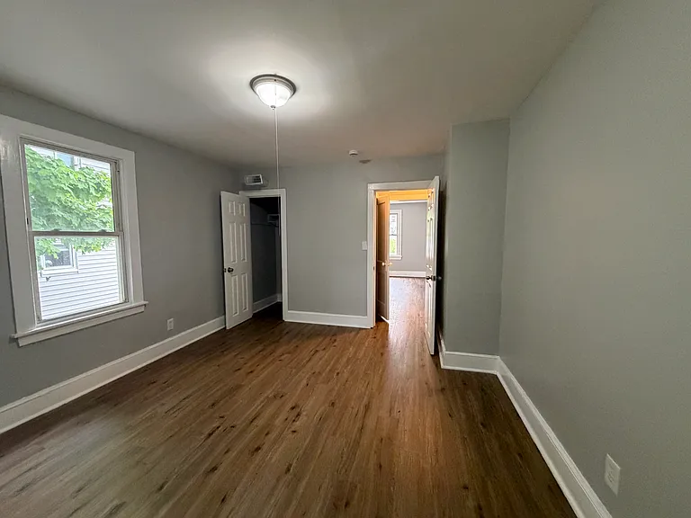 291 E Main St #2D — Photo 8