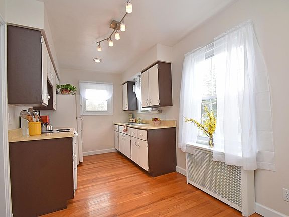 5th image of 6877 Somerset Dr