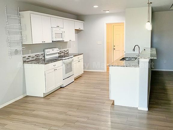 2nd image of 1639 Wrigley Dr
