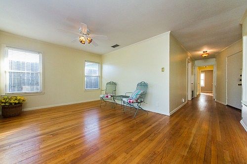 5th image of 634 Wilshire Pl