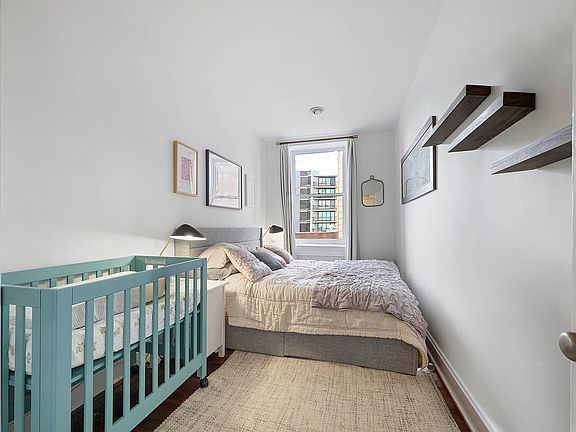 5th image of 21 Monroe Pl APT 5F