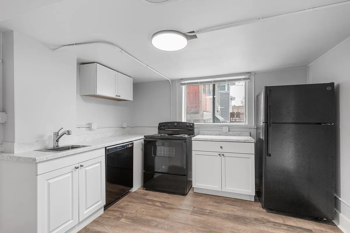 Building Photo - 117 S 38th St #4