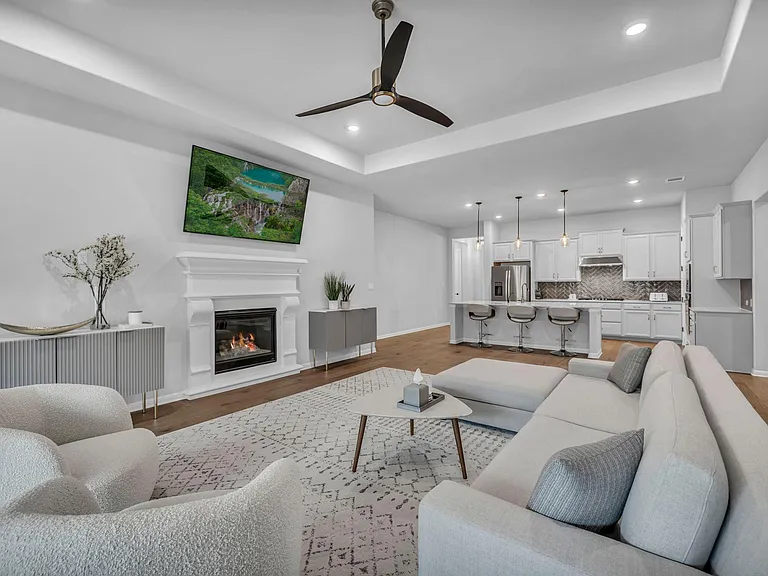 7641 Alouette Dr — Photo 3
