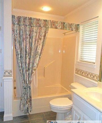 5th image of 491 Armadillo Dr