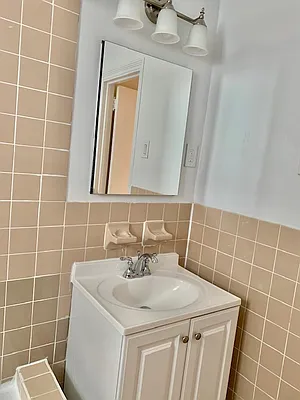 Rented by Dwelling NYC | media 13