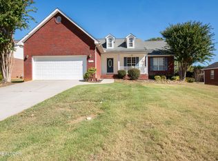 711 Kiefer Ln, Maryville, TN 37804