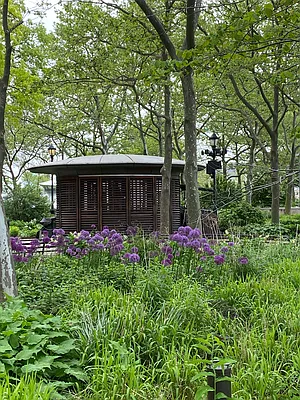 Rented by Compass | media 32