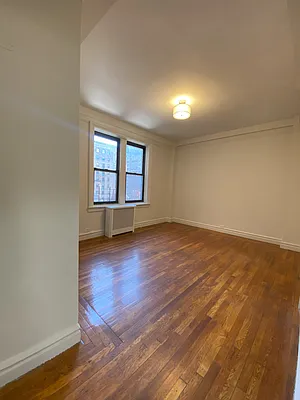 Rented by Peter R. Hungerford, LREB | media 10