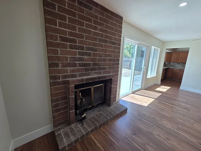 616 Placer Ln — Photo 15