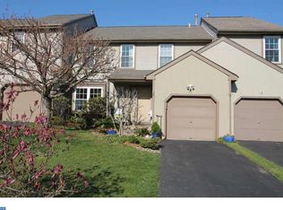 12 Cottonwood St, Newtown, PA 18940