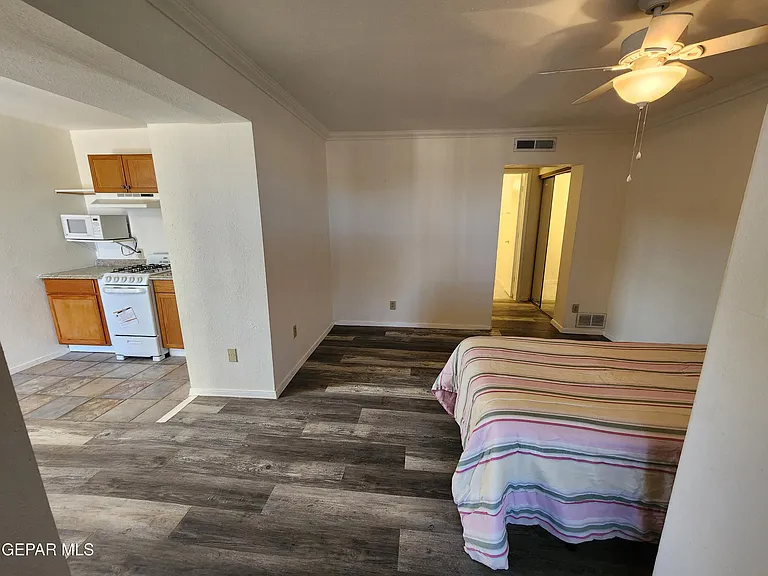 2333 Morehead Ave #6 — Photo 15