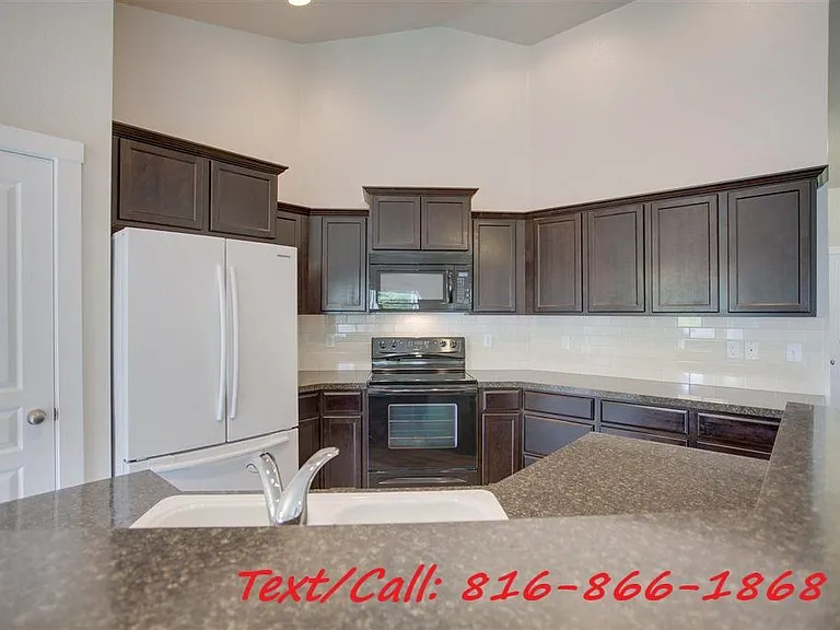 3694 S Veneto Ave — Photo 4