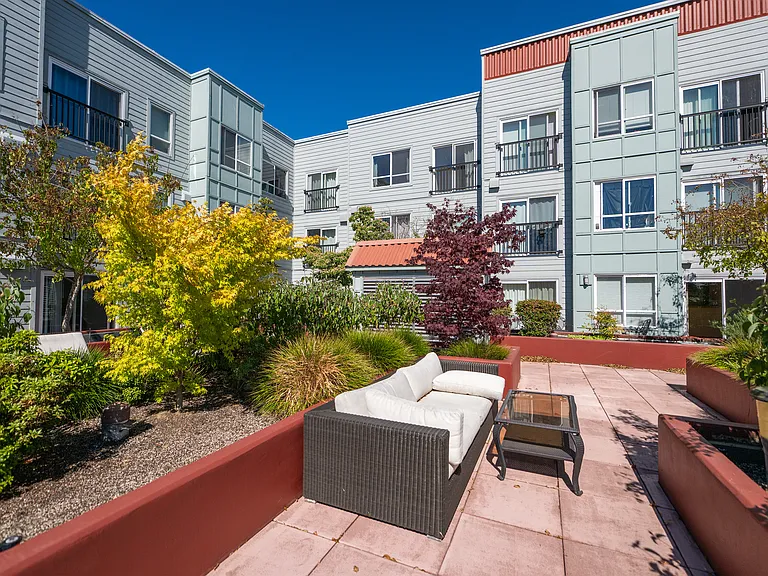 424 N 85th St #301-1 — Photo 23