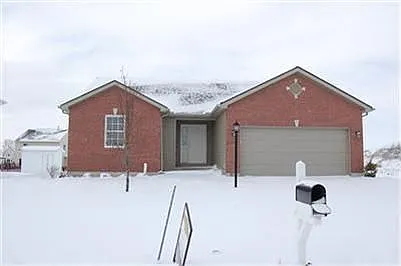 1166 Pond View Dr photo 1