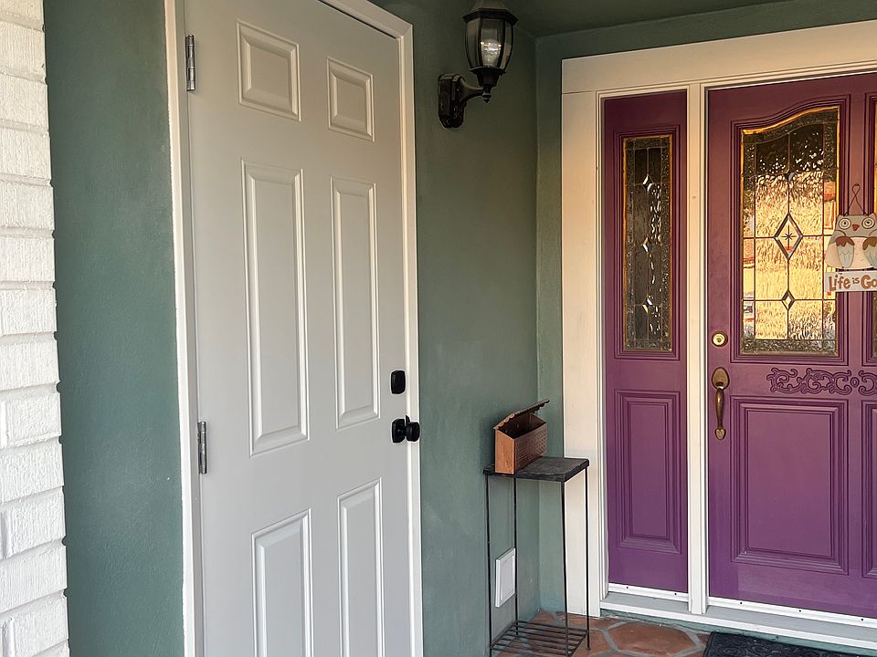 Front porch entrance with your own washer and dryer.