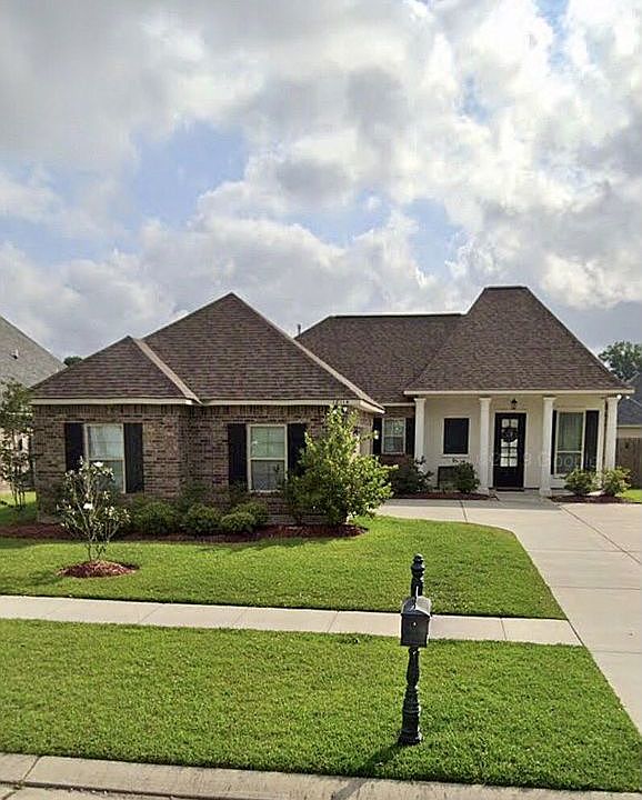 1st image of 18114 Old Trail Dr