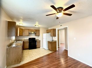 717 S 13th Ave, Dodge City, KS 67801