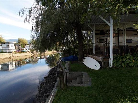 4th image of 8400 Shook Rd #264&265