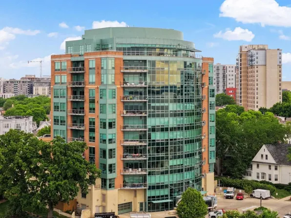 350 S Hamilton Street #402, Madison, WI 53703
