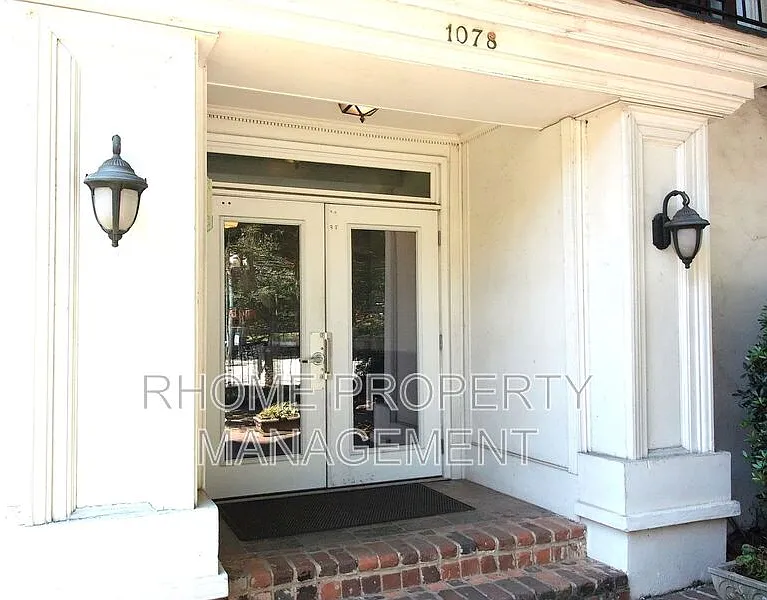2 bed, 2.0 bath, 836 sqft, $2,800 — Photo 3
